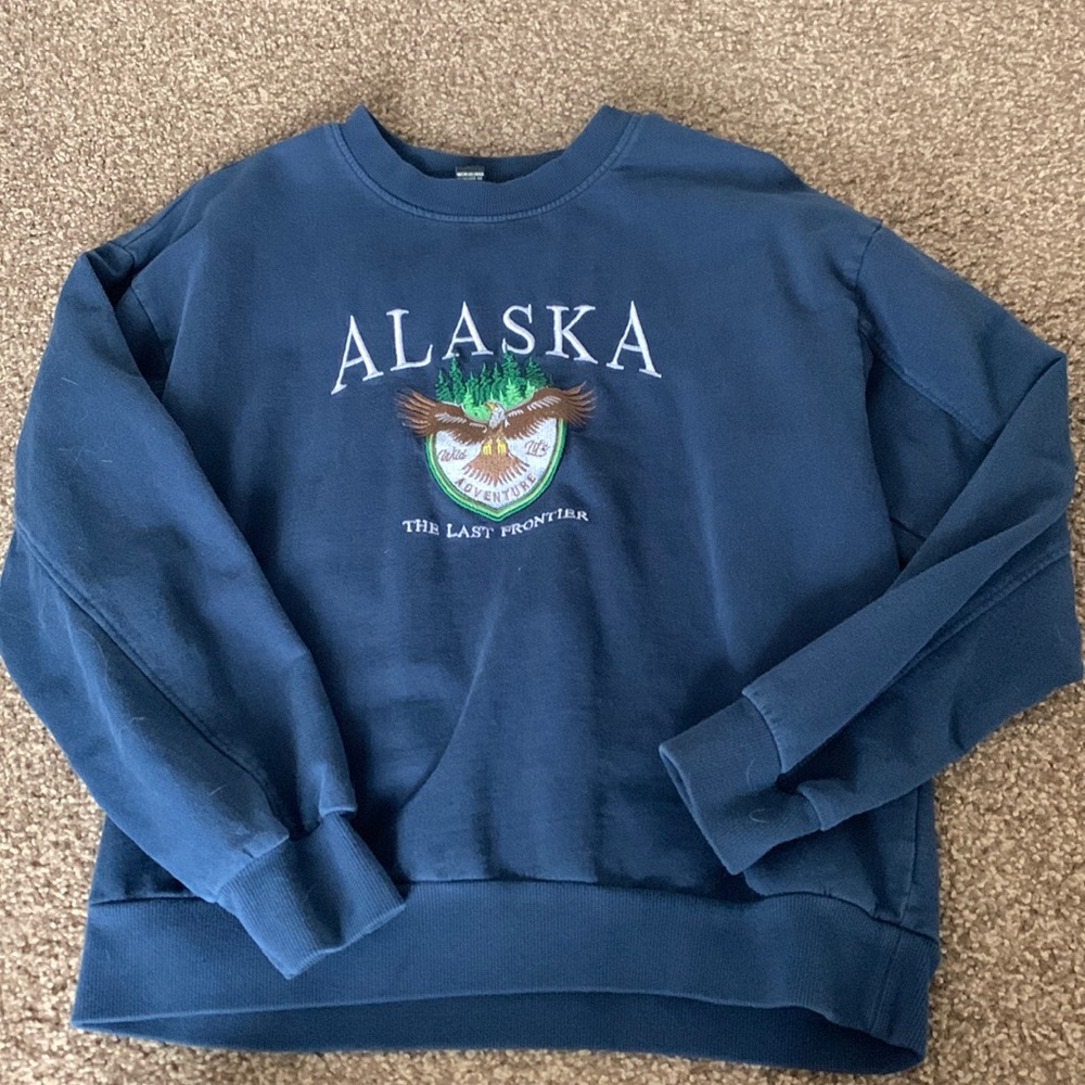 Navy blue Alaska embroidered crewneck!